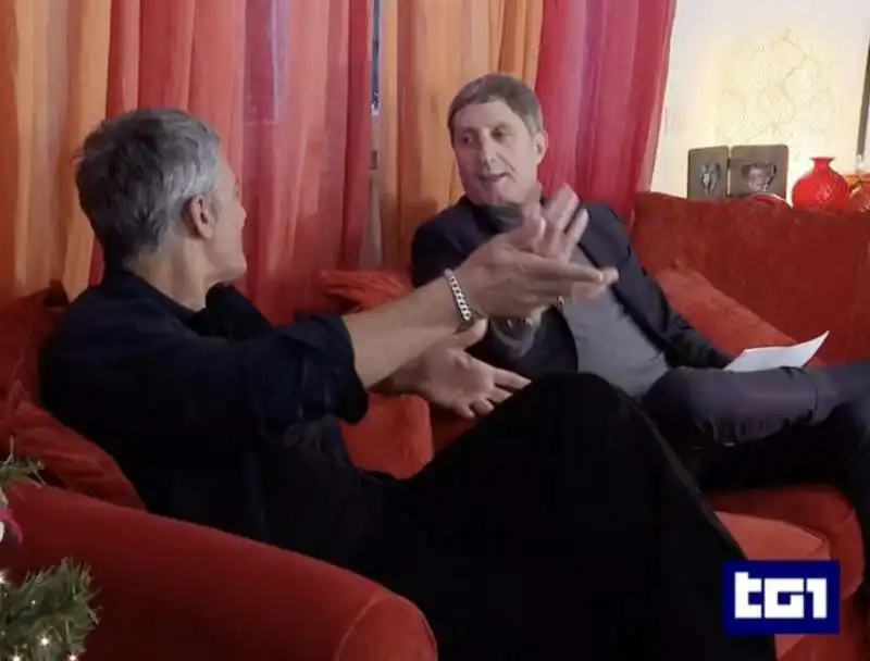 fiorello intervistato da gianmarco chiocci al tg1   8