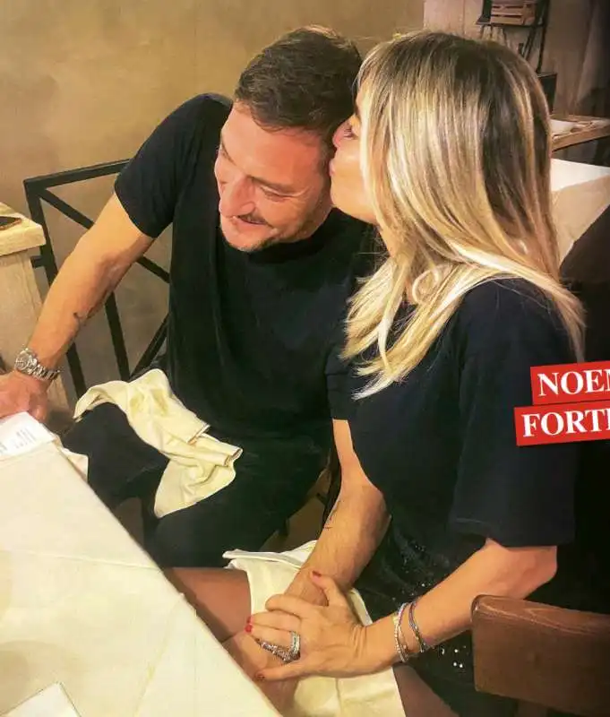 francesco totti a cena con noemi bocchi   foto di chi   7