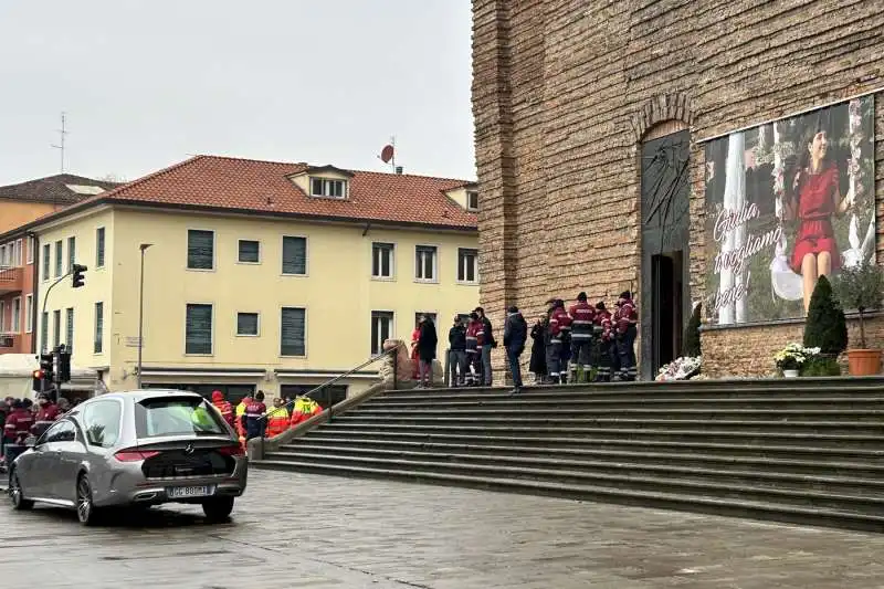 funerali di giulia cecchettin   8