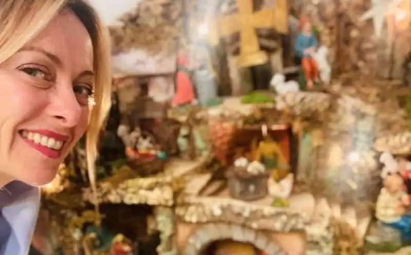 giorgia meloni e il presepe 1