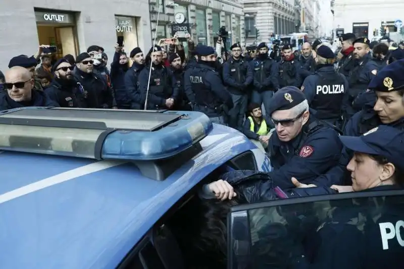 gretini a via del corso   16