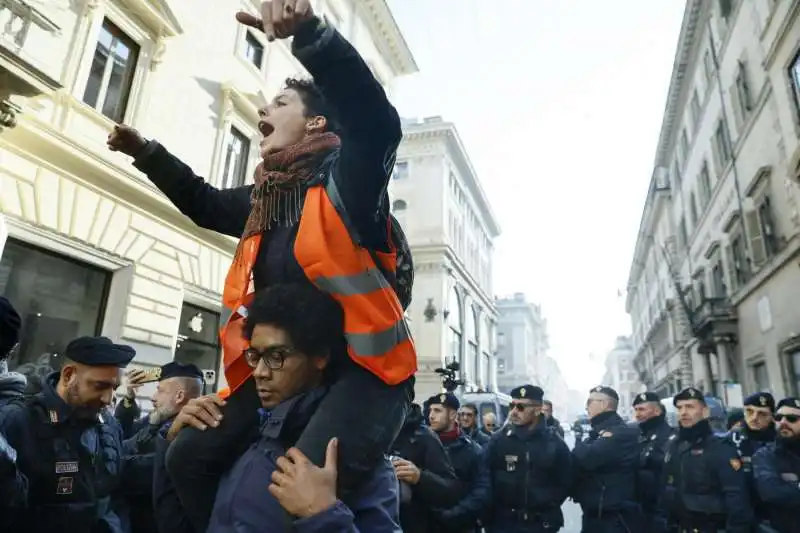 gretini a via del corso   8