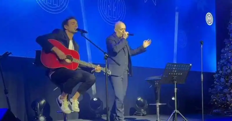 max pezzali e tananai alla cena di natale dell inter 