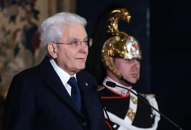 sergio mattarella alla cerimonia degli auguri di natale al quirinale  