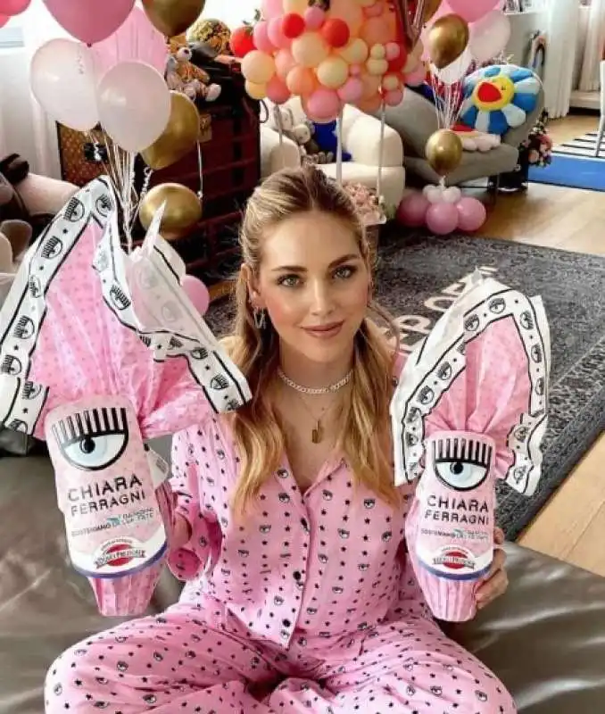 uovo di pasqua di chiara ferragni 2