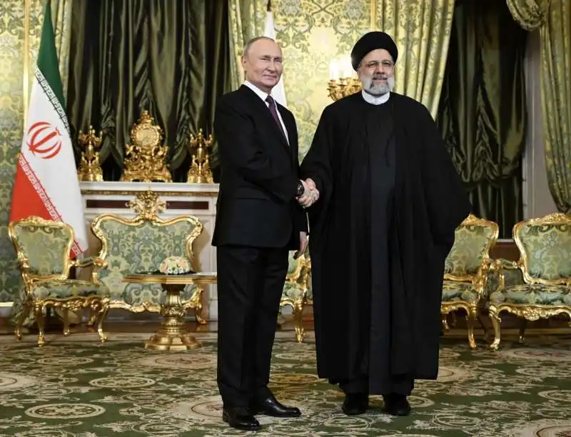 vladimir putin   ebrahim raisi. 