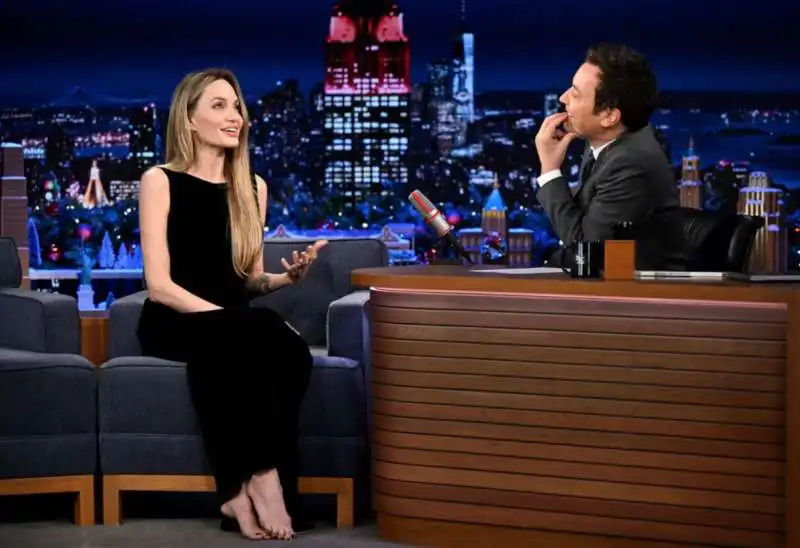 angelina jolie al al tonight show di jimmy fallon  6