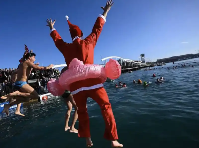 bagno di natale a barcellona   4