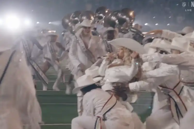 beyonce al nfl christmas gameday 11