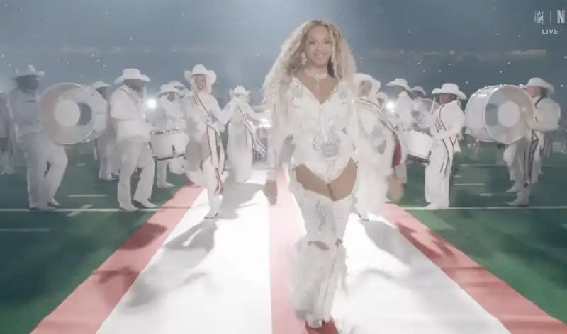 beyonce al nfl christmas gameday 3