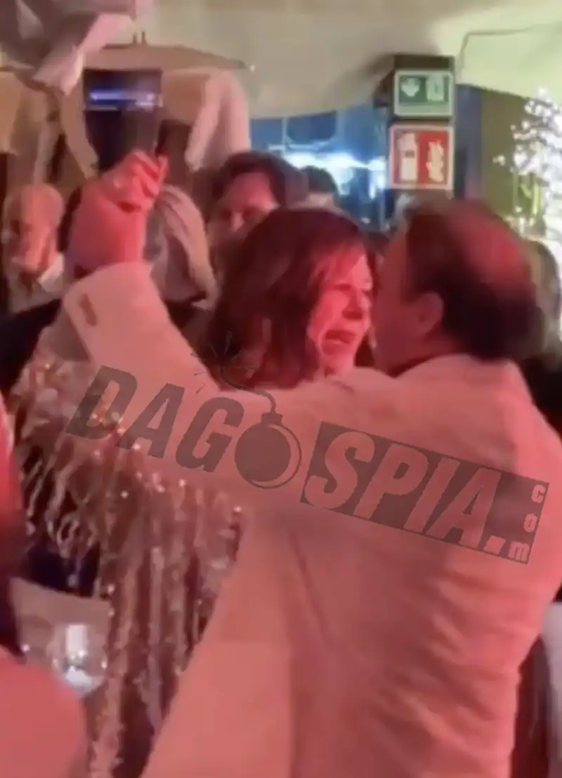 daniela santanche balla al ristorante el camineto di cortina d ampezzo   4