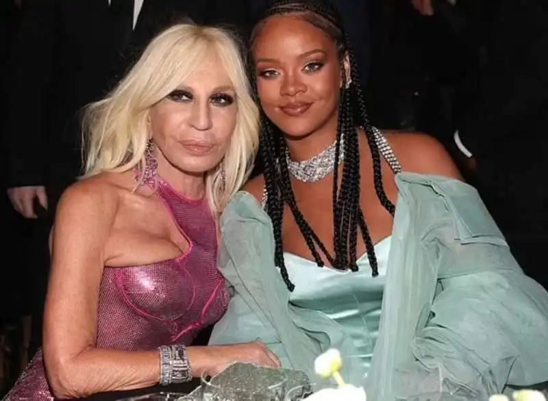 donatella versace rihanna nel 2019