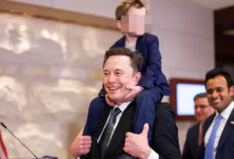 ELON MUSK CON IL FIGLIO X