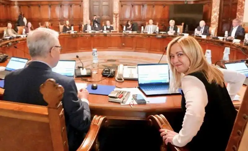 GIORGIA MELONI CONSIGLIO DEI MINISTRI