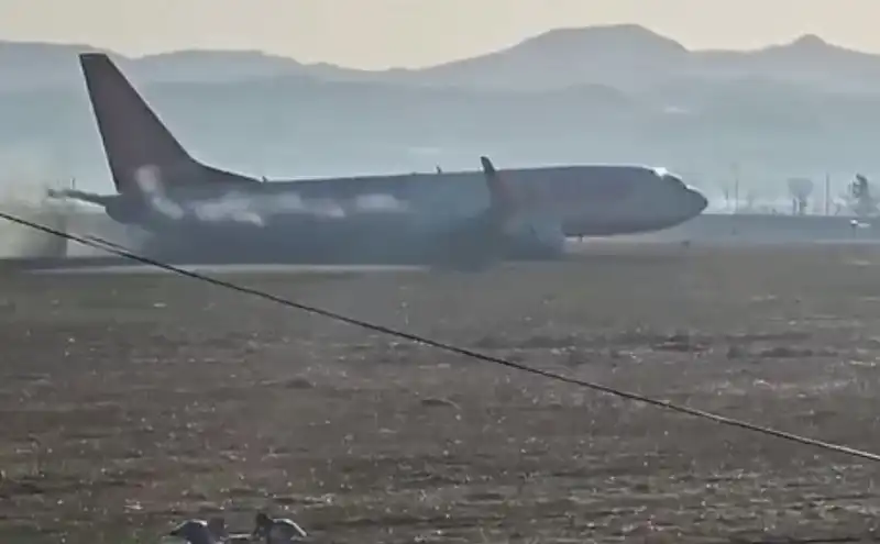 incidente aereo jeju air all aeroporto di muan   corea del sud   11