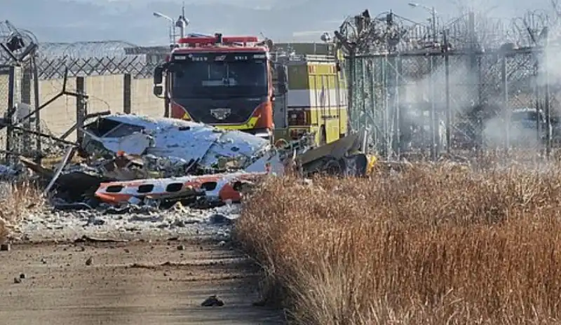 incidente aereo muan   corea del sud   3