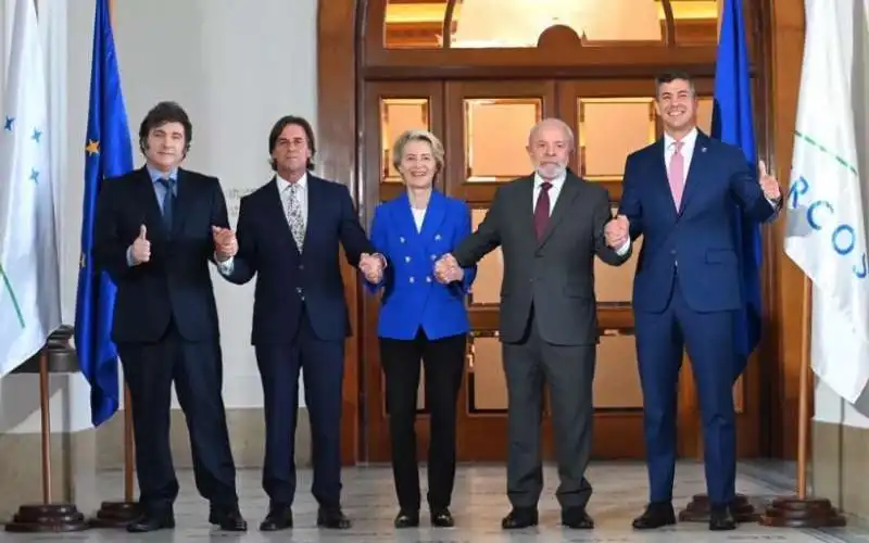 JAvier Milei - Luis Alberto Lacalle Pou - URsula Von der Leyen - Lula - Santiago Pena 