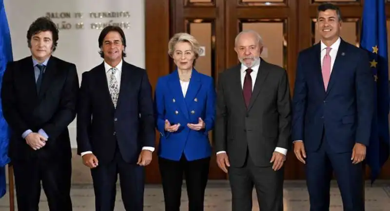 JAvier Milei - Luis Alberto Lacalle Pou - URsula Von der Leyen - Lula - Santiago Pena