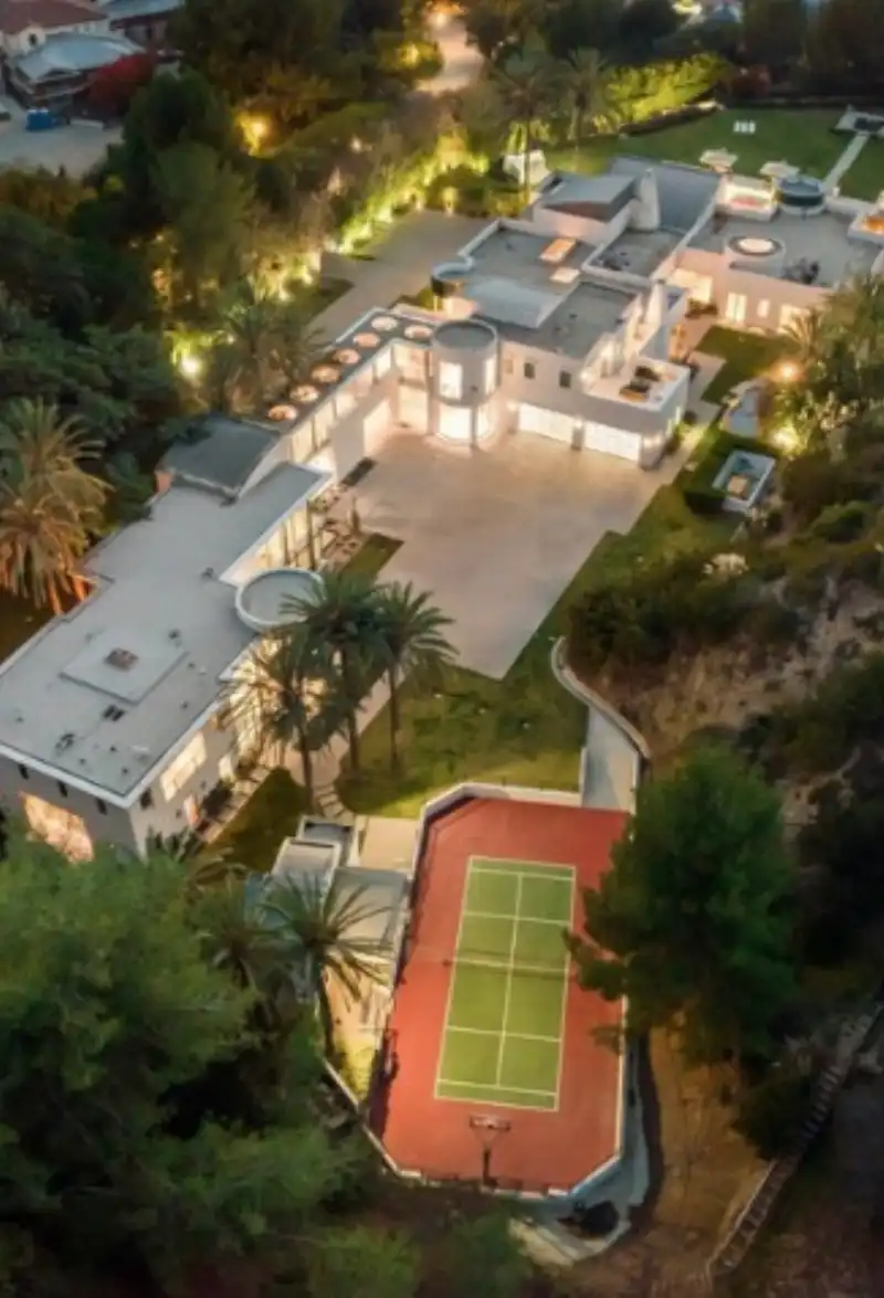 la casa a beverly hills di kanye west  1