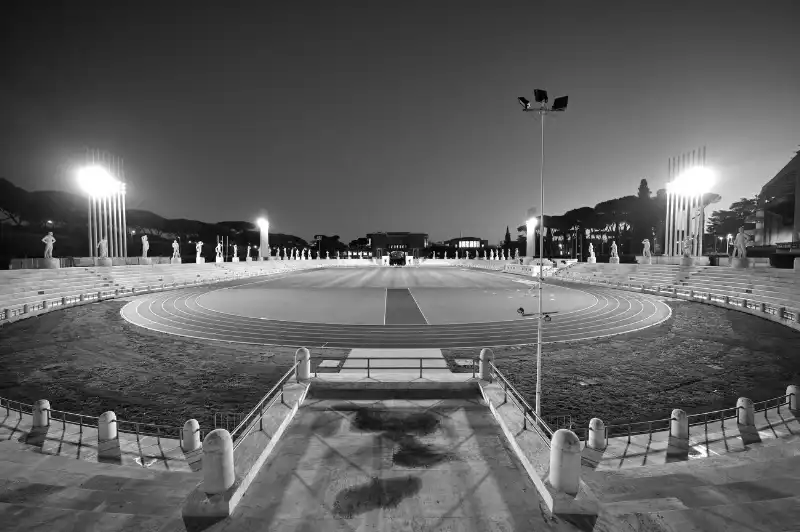 la nuova illuminazione dello stadio dei marmi  foto mezzelani gmt 001