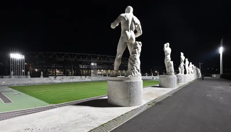 la nuova illuminazione dello stadio dei marmi  foto mezzelani gmt 003