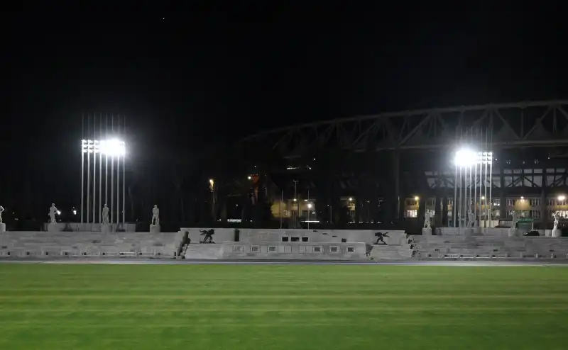 la nuova illuminazione dello stadio dei marmi  foto mezzelani gmt 004