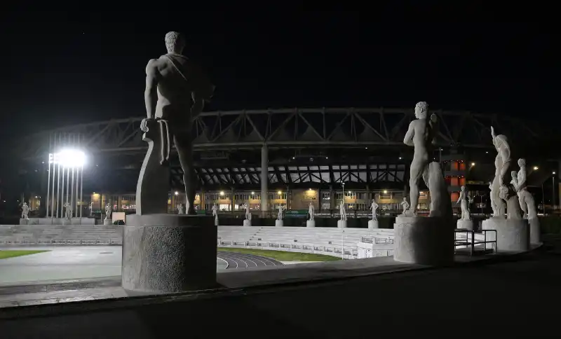 la nuova illuminazione dello stadio dei marmi  foto mezzelani gmt 010