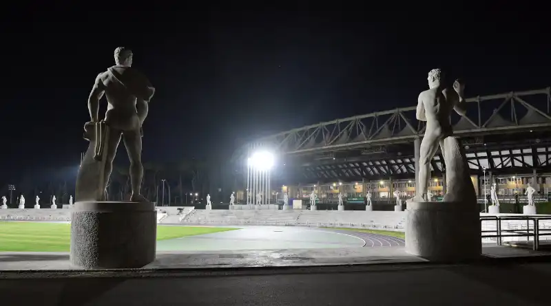 la nuova illuminazione dello stadio dei marmi  foto mezzelani gmt 012