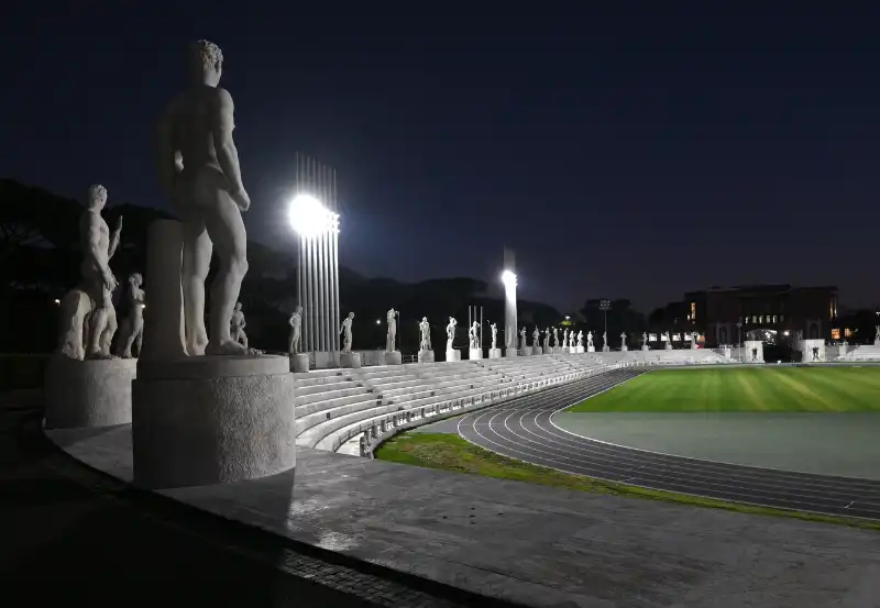 la nuova illuminazione dello stadio dei marmi  foto mezzelani gmt 021