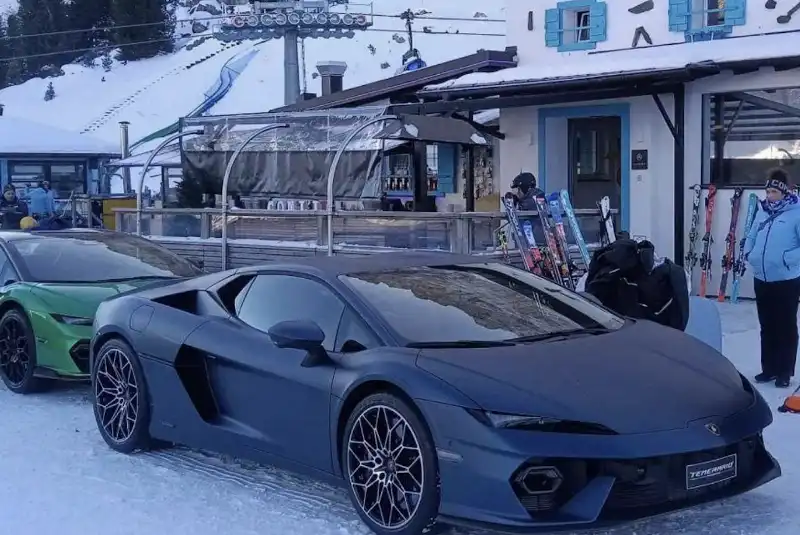 lamborghini al rifugio comici in val gardena