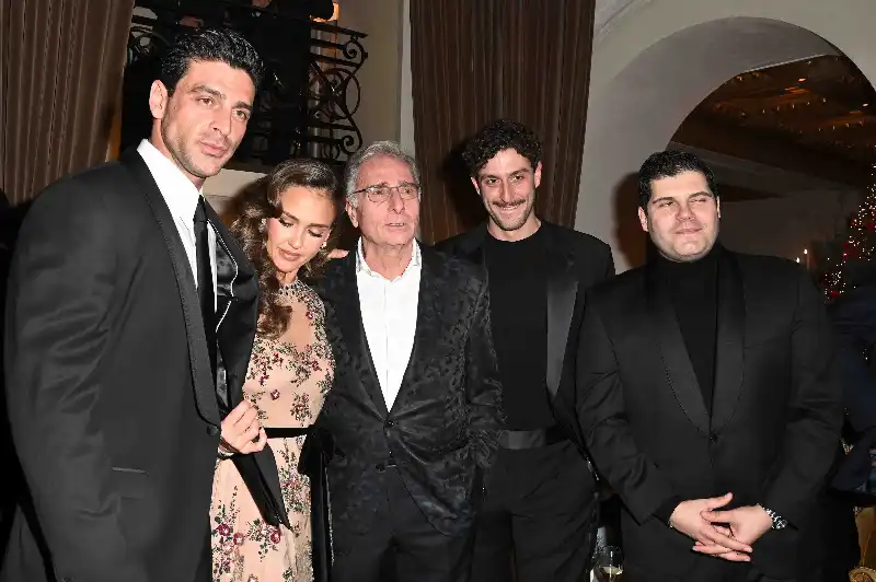 michele morrone jessica alba paolo bonolis salvatore esposito