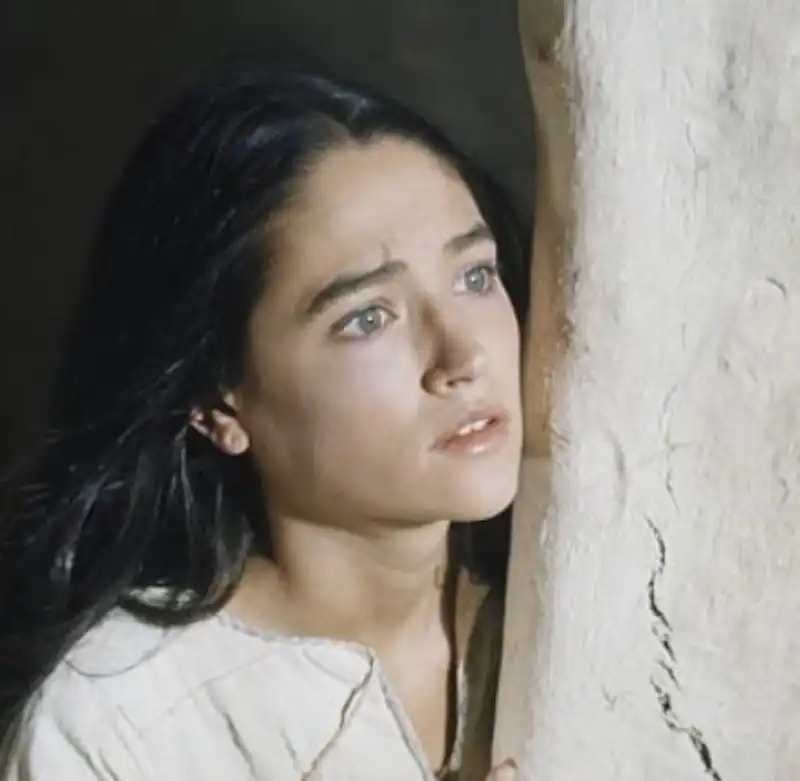 olivia hussey interpreta maria in gesu di nazareth di zeffirelli   2