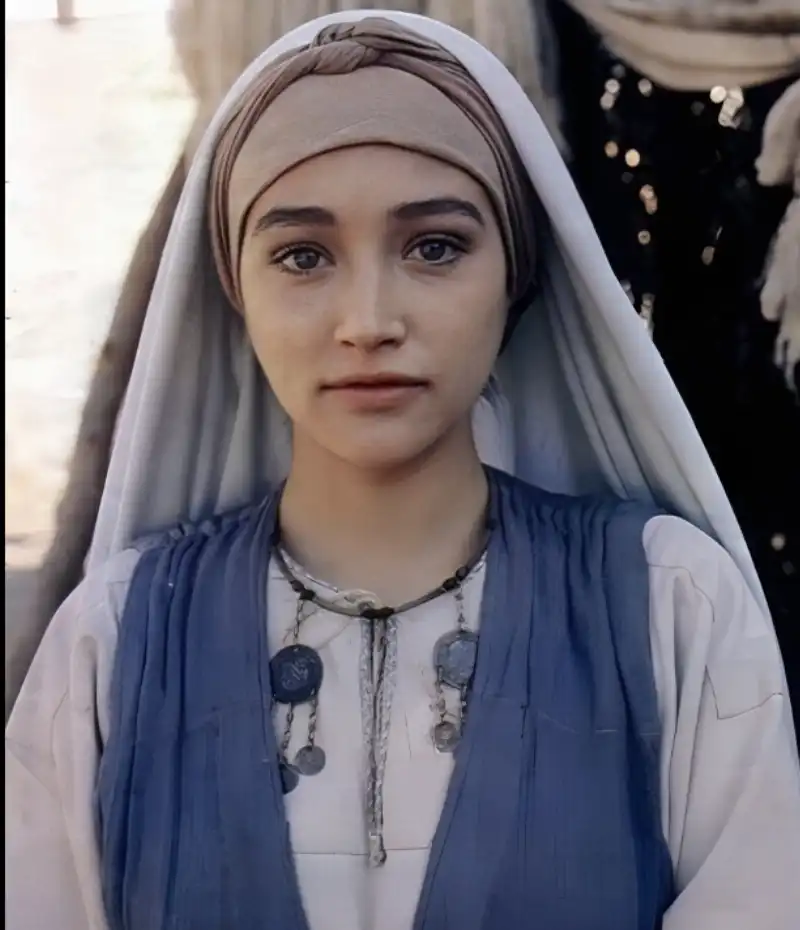 olivia hussey interpreta maria in gesu di nazareth di zeffirelli   3