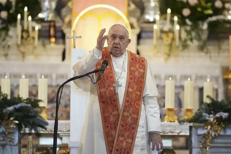 papa francesco in corsica - foto lapresse