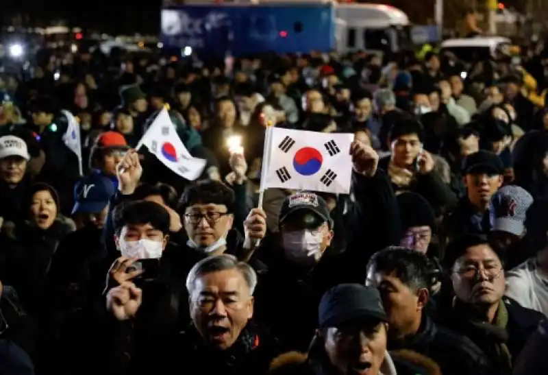 PROTESTE IN COREA DEL SUD CONTRO IL PRESIDENTE YOON SUK YEOL