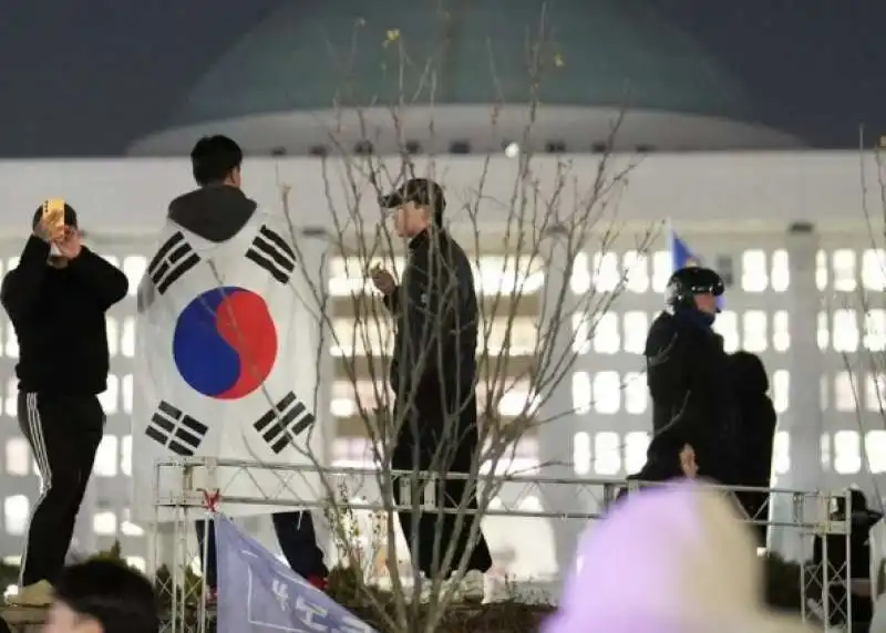 PROTESTE IN COREA DEL SUD CONTRO IL PRESIDENTE YOON SUK YEOL