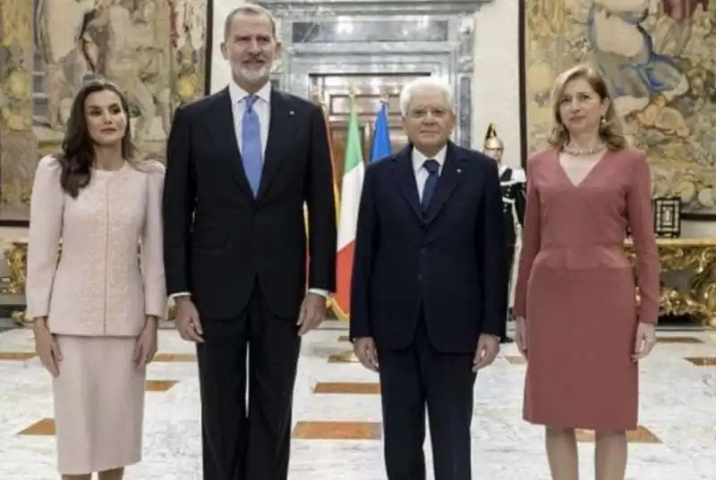 re felipe e letizia con sergio e laura mattarella 