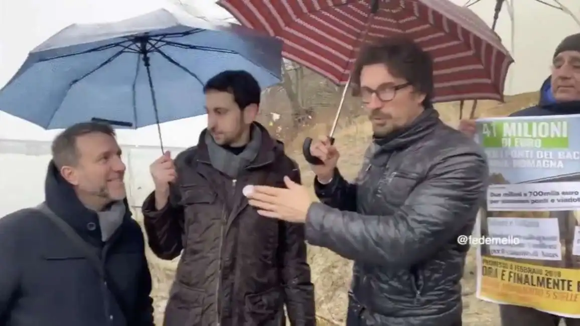 danilo toninelli con simone benini e davide zanichelli