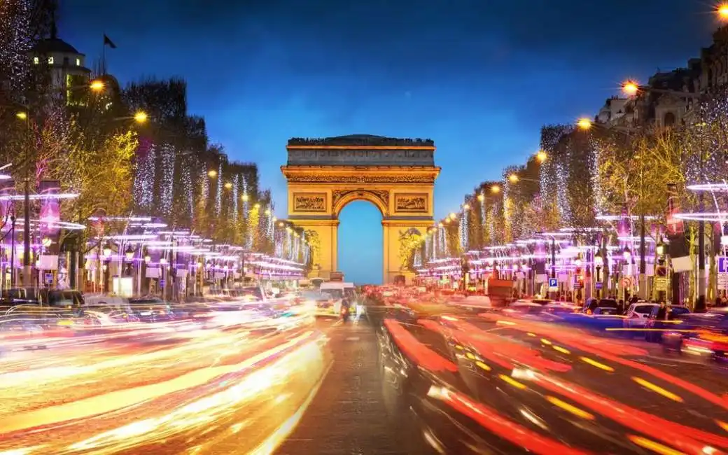 parigi champs elysees