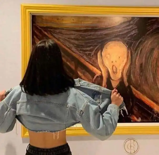 urlo di munch con ragazza