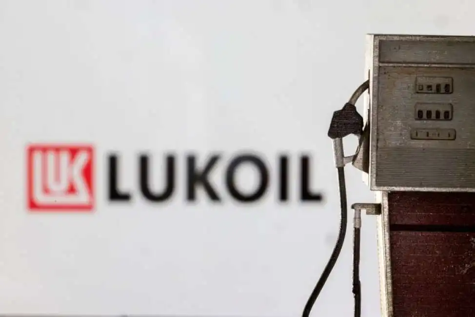 lukoil priolo greggio petrolio raffineria