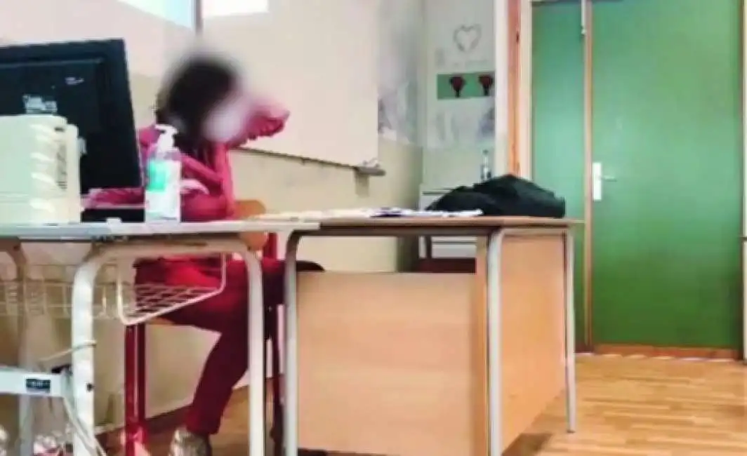 rovigo - professoressa colpita con un fucile ad aria compressa in aula 