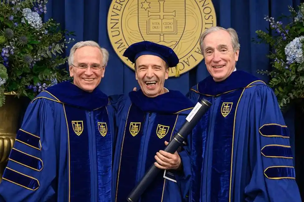 laurea honoris causa a roberto benigni