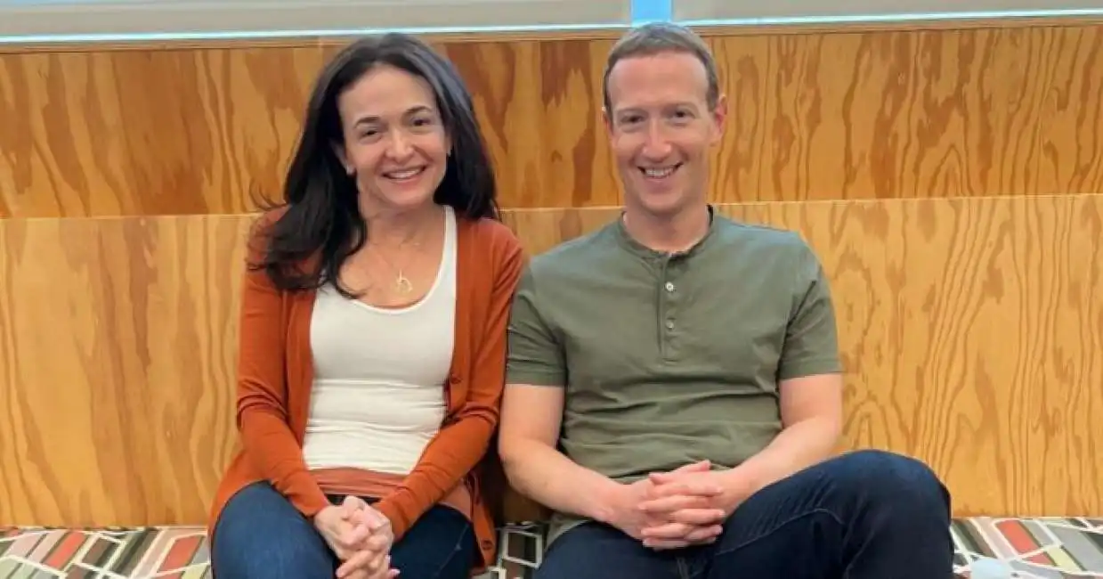 sheryl sandberg mark zuckerberg 