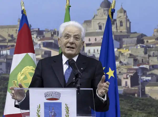 sergio mattarella a militello in val di catania2