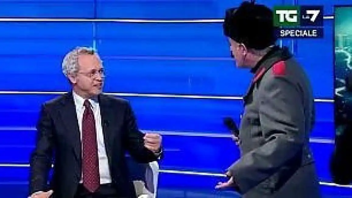 lucci invade lo studio di mentana