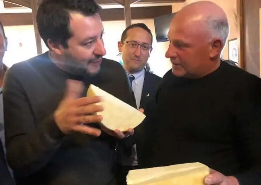 matteo salvini sardegna pecorino