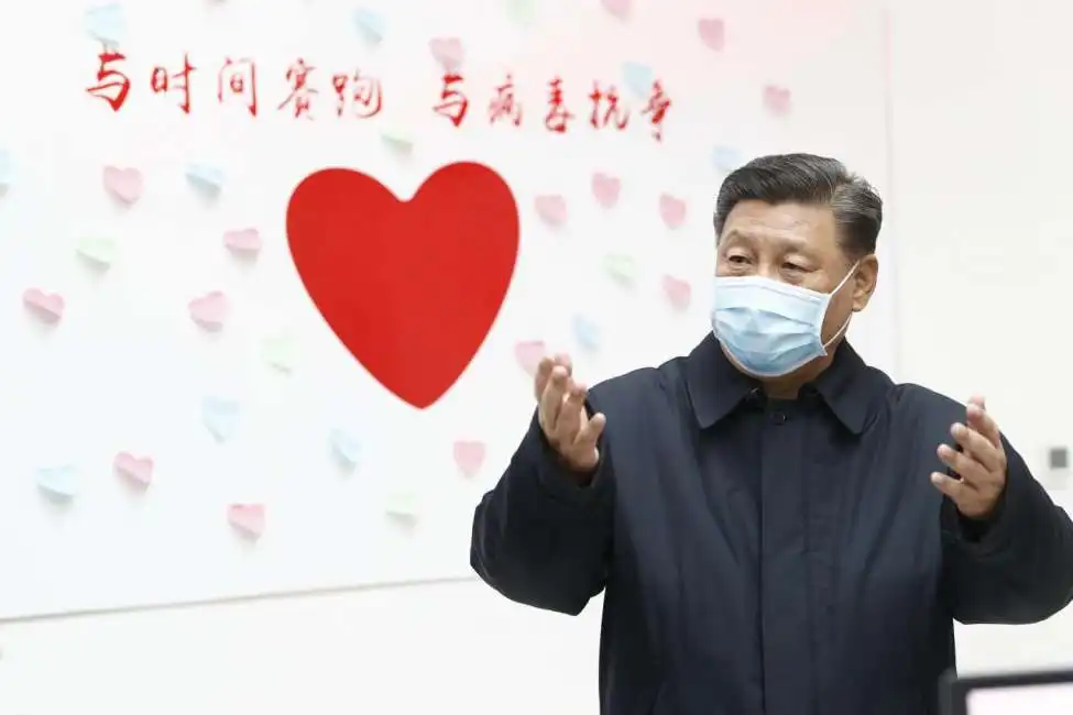 xi jinping con la mascherina coronavirus