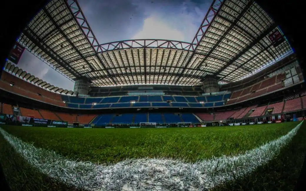 derby a san siro senza pubblico derby stadio vuoto senza tifosi