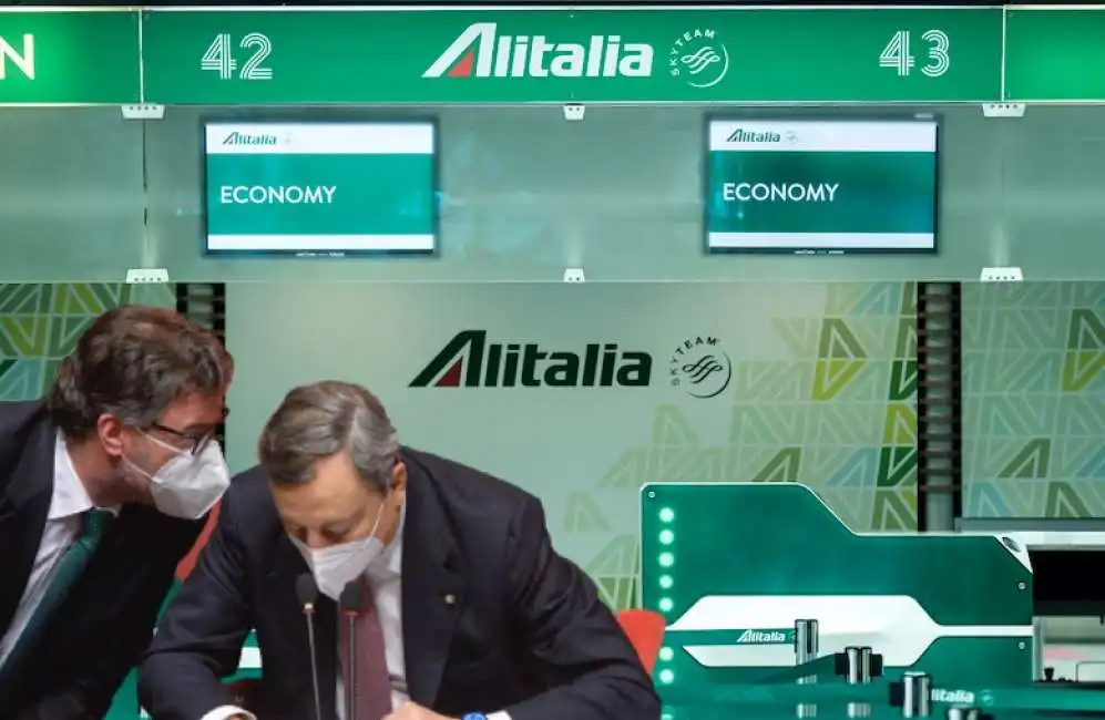 giancarlo giorgetti mario draghi alitalia